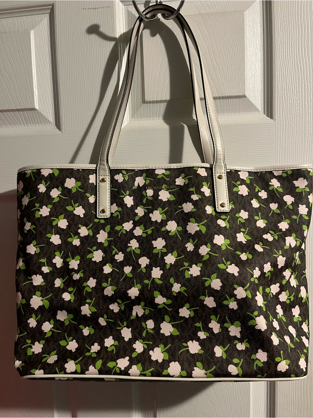 NWOT, NEVER USED, Gorgeous Michael Kors Floral Bag